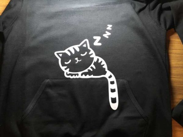 Molleton à capuche - chat qui dort